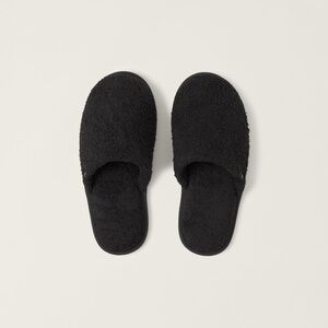 NWT Barefoot Dreams Men’s Cozy Slippers